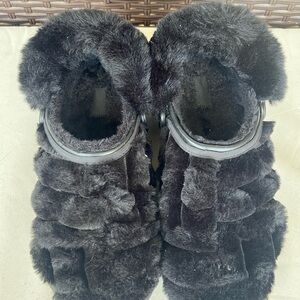 Women's Black Faux Fur stomp Lined Quilted Clog Size 8